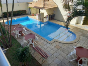 Apartamento mobiliado com piscina em Ponta Negra